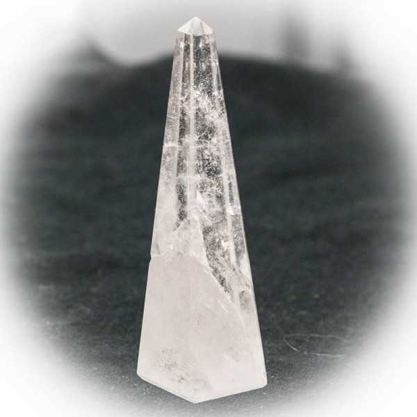 obelisk berkristall