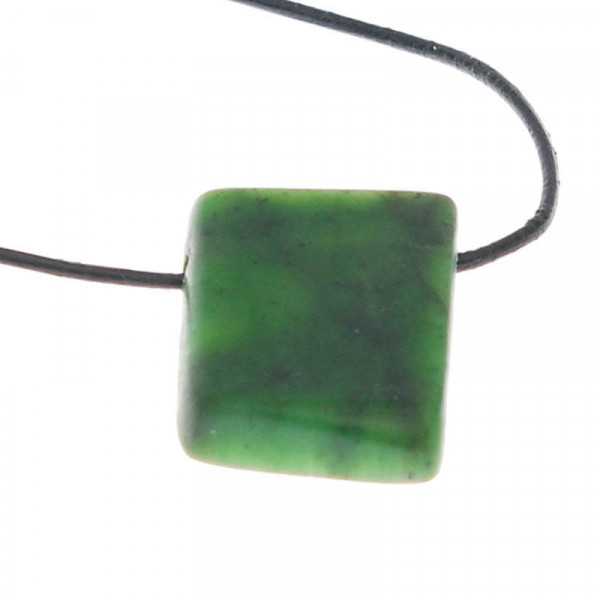 Nephrit Jade Anhänger gebohrt für Lederbänder