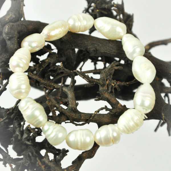 Freshwater cultured pearls bracelet