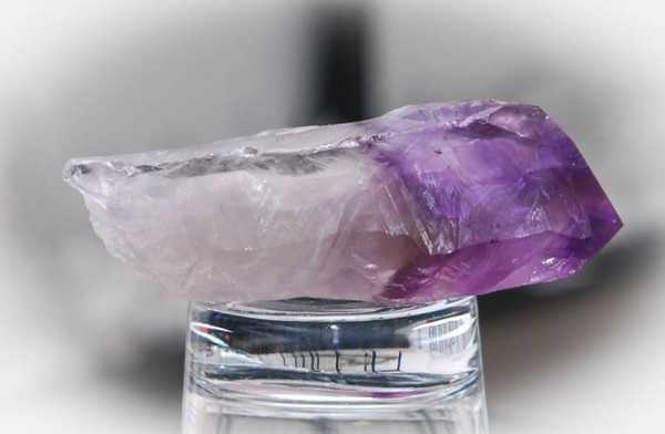 Natürlicher Amethyst-Stab