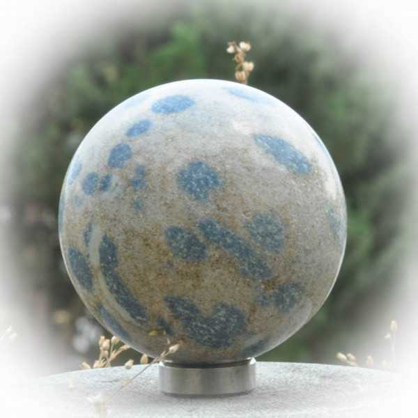 Azurit in Granit Kugel 5,5 cm